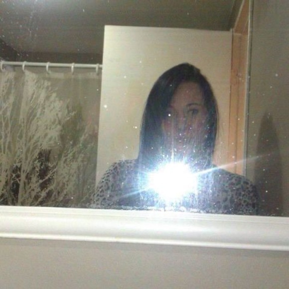 Meet your Posher, Amber - Picture 1 of 1